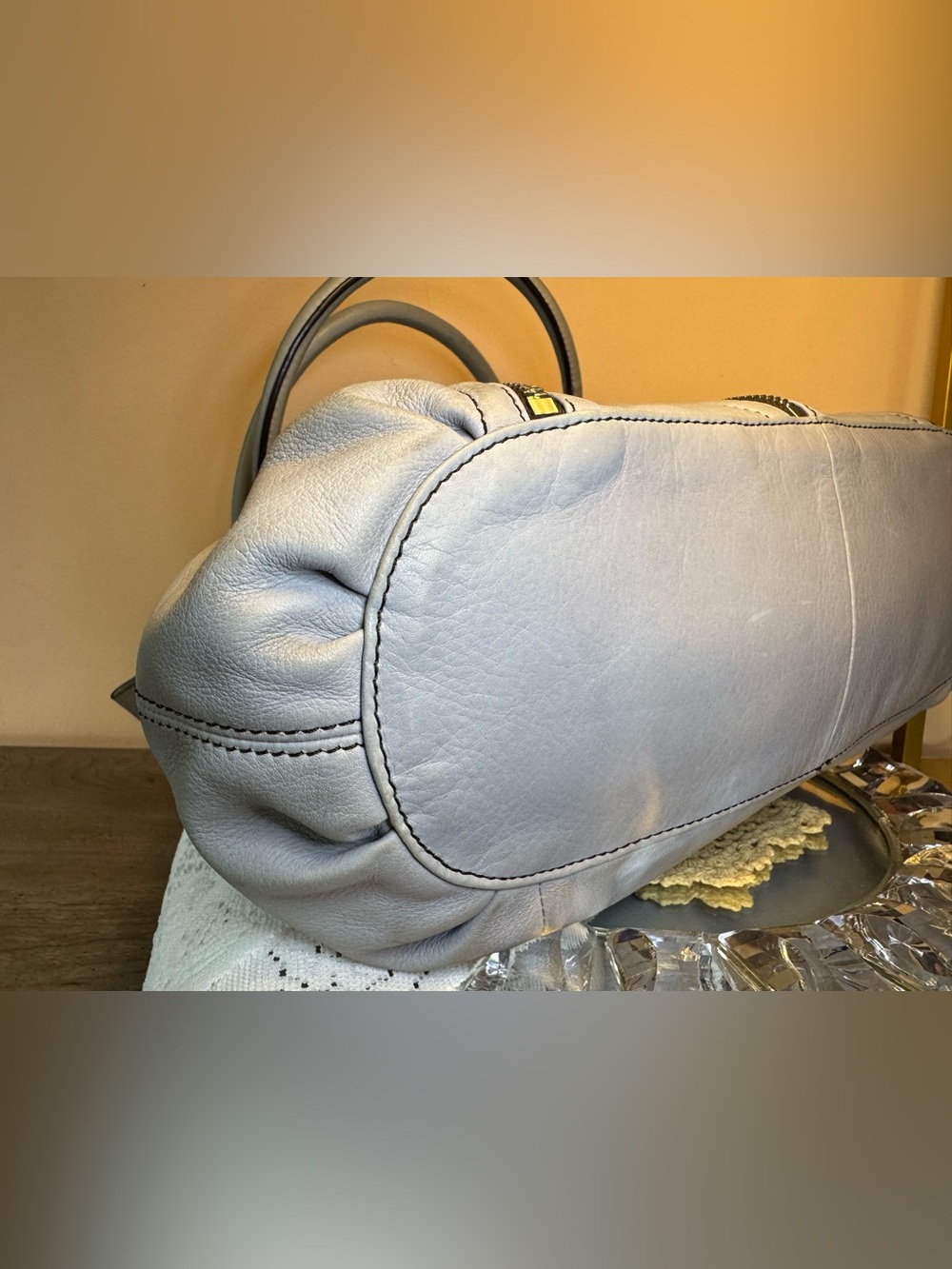 B makowsky Light Gray Leather Shoulder Bag with leopard interior - Picture 3 of 16
